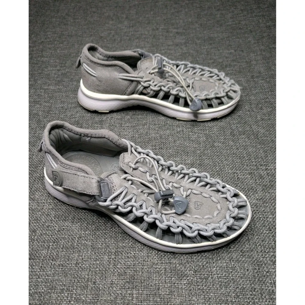 Keen Uneek 02 Boys Water Sandals Shoes Youth Size 13 Gray Bungee Sneakers